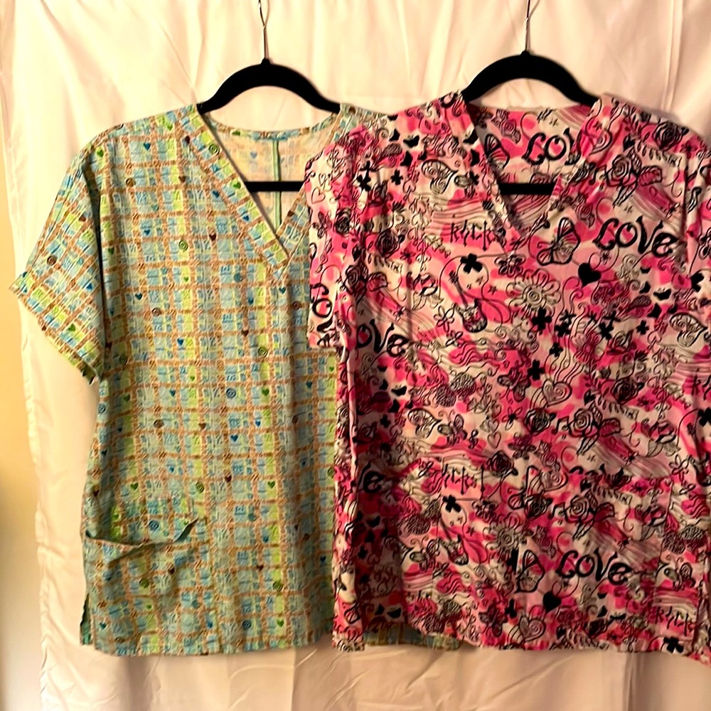 Nurses smocks,blue pattern has matching pants,the pink might,not same size,L&XL